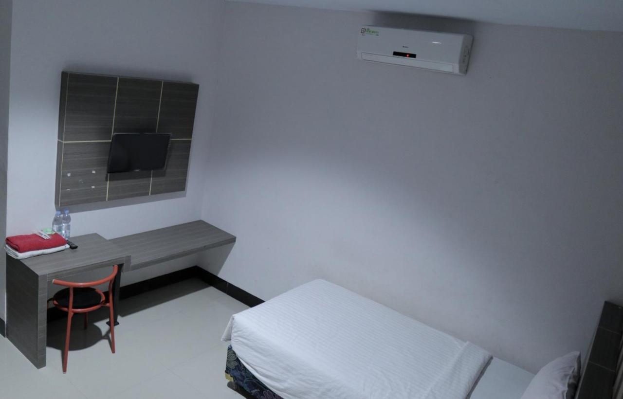 Reddoorz @ Pasangkayu Mamuju Utara Ξενοδοχείο Εξωτερικό φωτογραφία