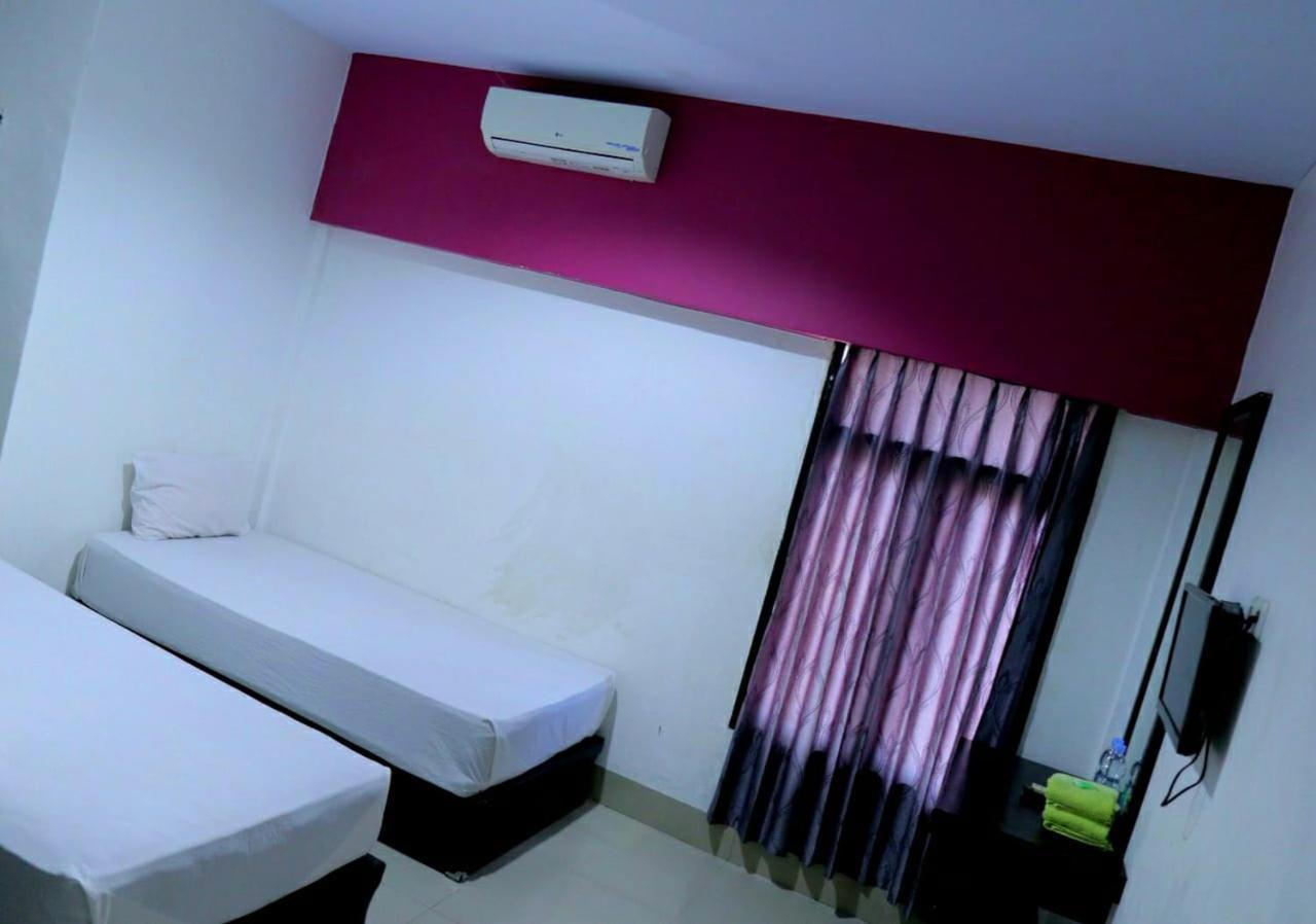 Reddoorz @ Pasangkayu Mamuju Utara Ξενοδοχείο Εξωτερικό φωτογραφία