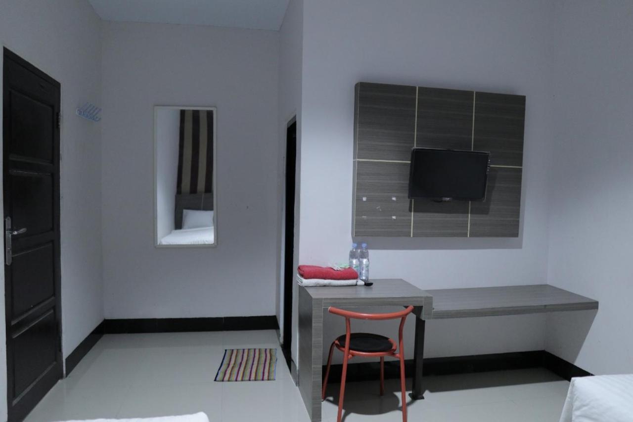 Reddoorz @ Pasangkayu Mamuju Utara Ξενοδοχείο Εξωτερικό φωτογραφία